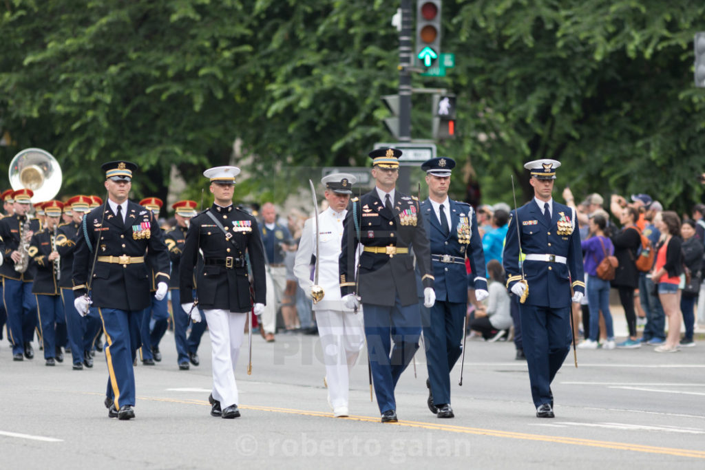 memorial-day-parade-procession
